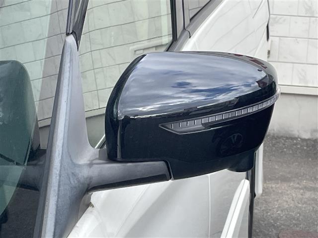 セレナ ハイウェイスターV セーフティパックB/外ディスプレイオーディオ/CD/DVD/SD/iPod/BT/ETC/バックカメラ/全周囲カメラ/両側パワースライドドア衝突軽減ブレ―キ/前後コーナーセンサー/ドアバイザー/(41枚目)