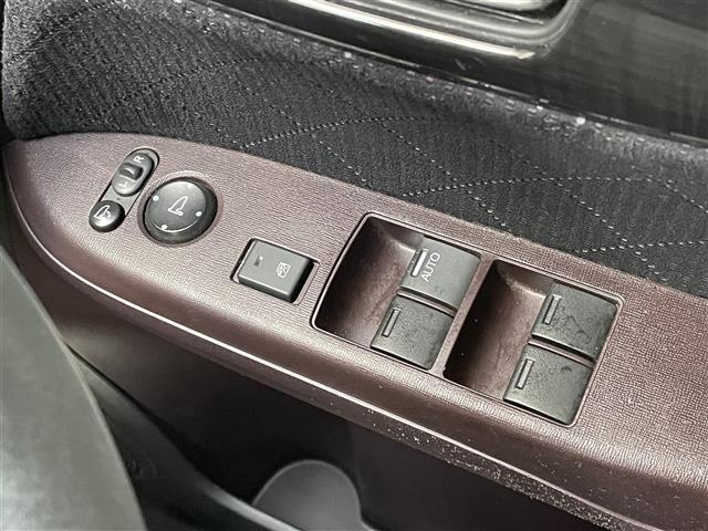 N-ONE プレミアム・Lパッケージ 社外ナビ フルセグ 電動格納ミラー 純正フロアマット フォグランプ ドアバイザー(7枚目)