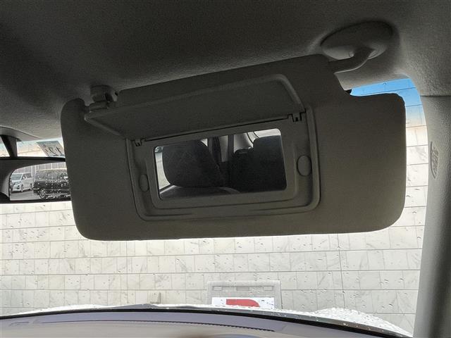 N-ONE プレミアム・Lパッケージ 社外ナビ フルセグ 電動格納ミラー 純正フロアマット フォグランプ ドアバイザー(21枚目)