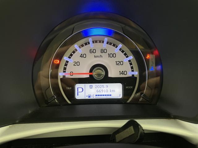 フレアクロスオーバー ＸＳ　純正ＨＤＤナビ　フルセグ　ＣＤ／ＤＶＤ　ＡＭ／ＦＭ　ＳＤＭＳＶ　ＡＬＰＩＮＥ製フリップダウンモニター　ＥＴＣ　シートヒーター　バックカメラ　横滑り防止装置　衝突被害軽減システム　オートライト（12枚目）