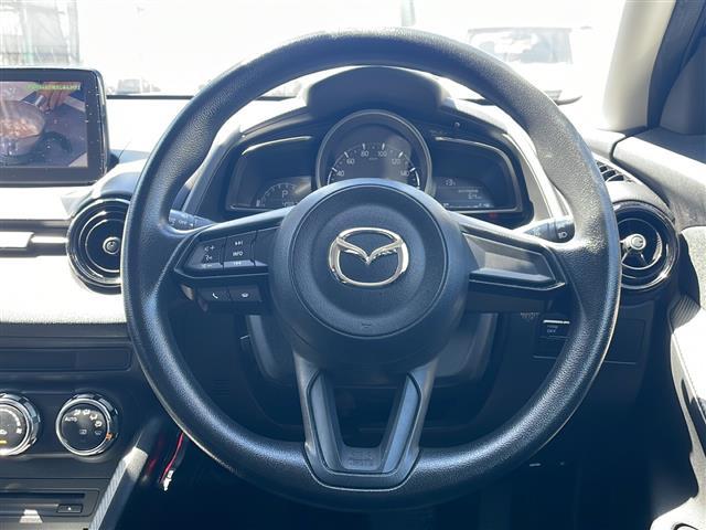 ＭＡＺＤＡ２ １５Ｓ　純正メモリナビ／フルセグＴＶ／ＤＶＤ／ＢＴ／ＣＤ／ＵＳＢ／ＳＤ／ＡＵＸ／バックカメラ／スマートシティブレーキサポート／レーンキープアシスト／ＥＴＣ／社外１５ｉｎアルミホイール（14枚目）