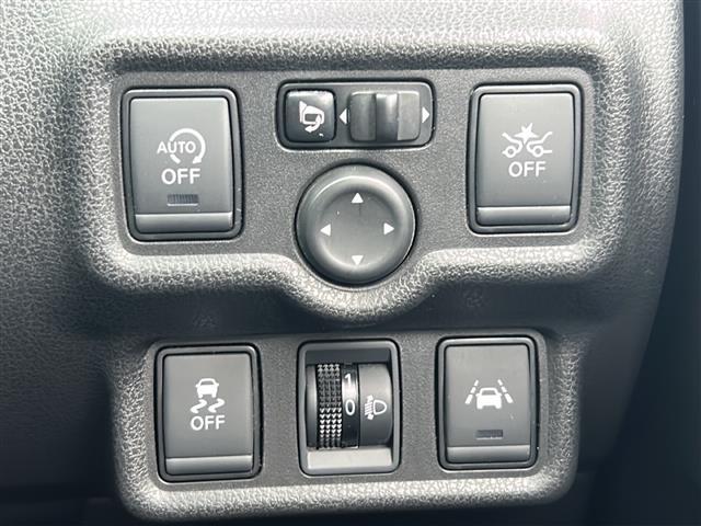ノート X 純正SDナビ フルセグTV DVD/CD/Bluetooth ETC バックカメラ 前後ドラレコ エマージェンシーブレーキ レーンキープアシスト 純正アルミホイール スマートキー(12枚目)