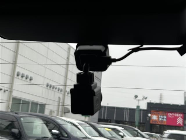 ノート X 純正SDナビ フルセグTV DVD/CD/Bluetooth ETC バックカメラ 前後ドラレコ エマージェンシーブレーキ レーンキープアシスト 純正アルミホイール スマートキー(17枚目)