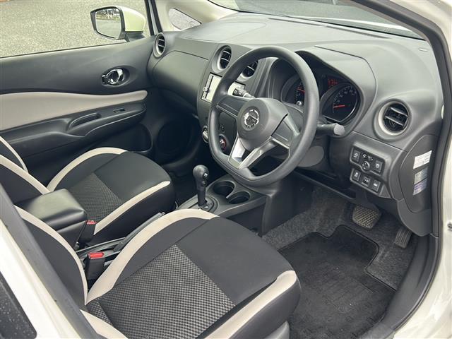 ノート X 純正SDナビ フルセグTV DVD/CD/Bluetooth ETC バックカメラ 前後ドラレコ エマージェンシーブレーキ レーンキープアシスト 純正アルミホイール スマートキー(20枚目)