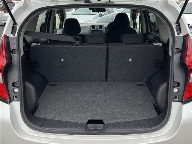 ノート X 純正SDナビ フルセグTV DVD/CD/Bluetooth ETC バックカメラ 前後ドラレコ エマージェンシーブレーキ レーンキープアシスト 純正アルミホイール スマートキー(36枚目)