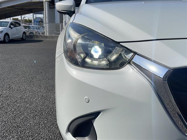 デミオ 13Sノーブルクリムゾン 純正SDナビ フルセグTV Bluetooth/CD/DVD USB×2 バックカメラ アラウンドビューモニター ヘッドアップディスプレイ レーダークルーズコントロール 衝突被害軽減ブレーキ LED(36枚目)