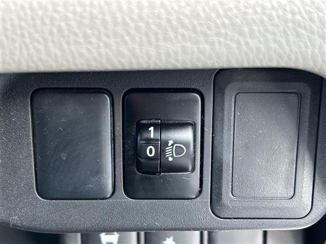 デイズ Ｘ　Ｖセレクション＋セーフティＩＩ　純正メモリナビ　フルセグＴＶ　ＤＶＤ／ＣＤ／Ｂｌｕｅｔｏｏｔｈ　アラウンドビューモニター　バックカメラ　衝突軽減ブレーキ　アイドリングストップ　純正フロアマット（7枚目）