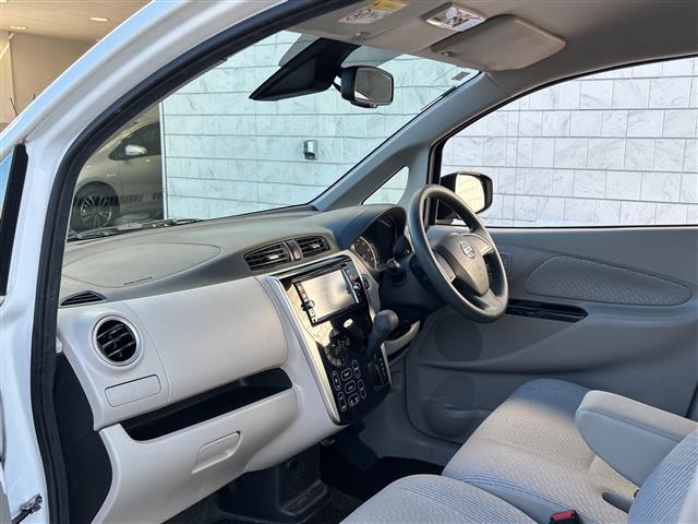 デイズ Ｘ　Ｖセレクション＋セーフティＩＩ　純正メモリナビ　フルセグＴＶ　ＤＶＤ／ＣＤ／Ｂｌｕｅｔｏｏｔｈ　アラウンドビューモニター　バックカメラ　衝突軽減ブレーキ　アイドリングストップ　純正フロアマット（17枚目）