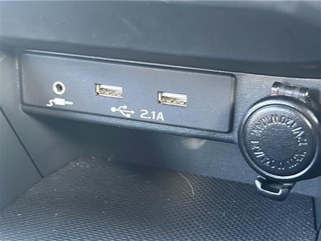 レヴォーグ ＳＴＩスポーツ　ＥＸ　ワンオーナー　フルセグＴＶ　純正ナビ　赤レザーシート　衝突軽減ブレーキ　レーダークルーズコントロール　バック／サイドカメラ　シートヒーター全席　パワーバックドア　ラバーフロアマット（15枚目）