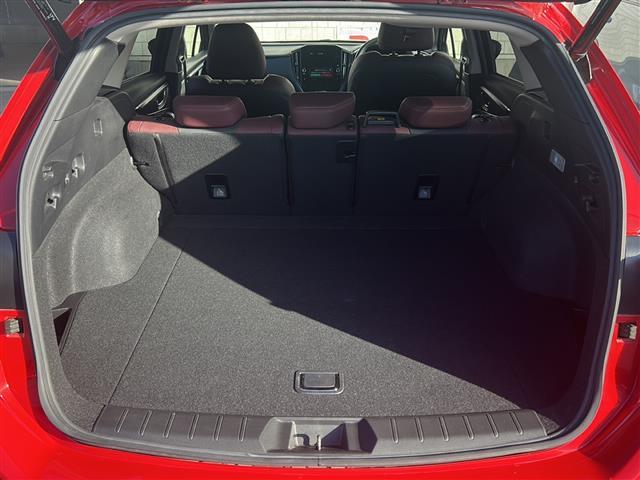 レヴォーグ ＳＴＩスポーツ　ＥＸ　ワンオーナー　フルセグＴＶ　純正ナビ　赤レザーシート　衝突軽減ブレーキ　レーダークルーズコントロール　バック／サイドカメラ　シートヒーター全席　パワーバックドア　ラバーフロアマット（41枚目）