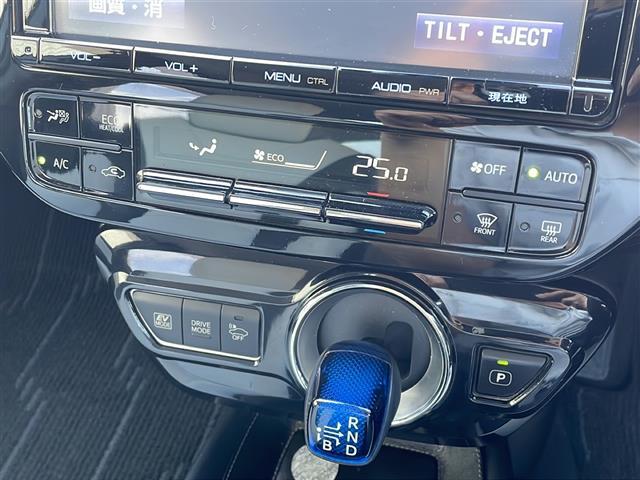 プリウス Ｓツーリングセレクション　社外エアロ　純正９インチナビ　フルセグＴＶ　Ｂｌｕｅｔｏｏｔｈ／ＣＤ／ＤＶＤ　バックカメラ　ＥＴＣ　レーダークルーズコントロール　プリクラッシュセーフティ　レーンキープアシスト　シートヒーター（6枚目）