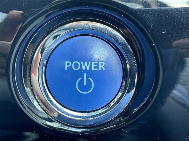 プリウス Ｓツーリングセレクション　社外エアロ　純正９インチナビ　フルセグＴＶ　Ｂｌｕｅｔｏｏｔｈ／ＣＤ／ＤＶＤ　バックカメラ　ＥＴＣ　レーダークルーズコントロール　プリクラッシュセーフティ　レーンキープアシスト　シートヒーター（15枚目）