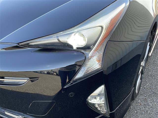 プリウス Ｓツーリングセレクション　社外エアロ　純正９インチナビ　フルセグＴＶ　Ｂｌｕｅｔｏｏｔｈ／ＣＤ／ＤＶＤ　バックカメラ　ＥＴＣ　レーダークルーズコントロール　プリクラッシュセーフティ　レーンキープアシスト　シートヒーター（35枚目）