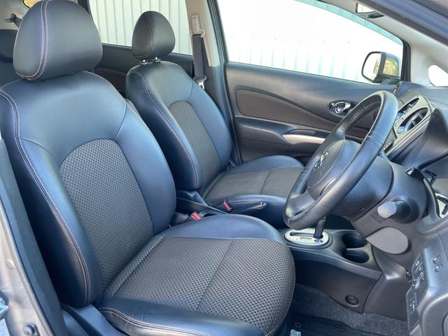 ノート メダリスト　純正ＳＤナビ　フルセグＴＶ　ＤＶＤ／ＣＤ／Ｂｌｕｅｔｏｏｔｈ　アラウンドビューモニター　バックカメラ　ＥＴＣ　ハーフレザーシート　スマートキー　ＬＥＤヘッドライト（17枚目）