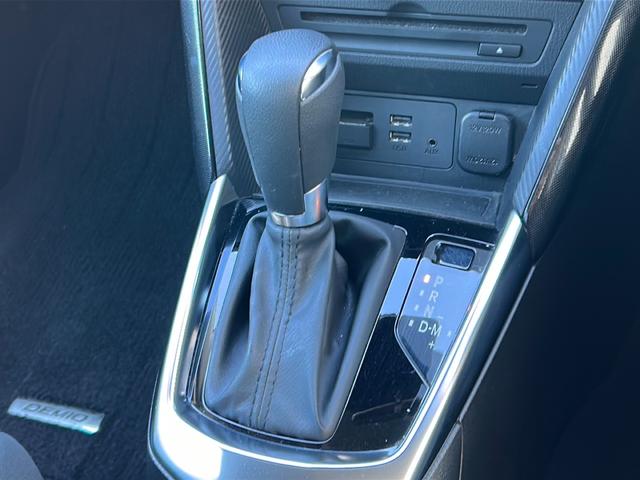 �y�V�t�g���o�[�z�w�V�t�g���o�[�x�̉摜�ɂȂ�܂��B�ʐ^�̓��e�Ɋւ��Ă��s���_�A�����ⓙ���������܂����炨�C�y�ɃK���o�[�X�܂܂ł��₢���킹���������B