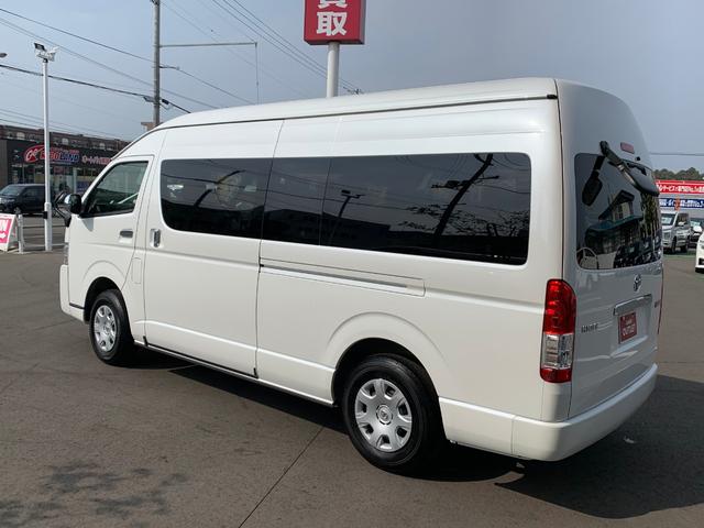 グランドキャビン 4WD 10人乗り 登録済未使用車 LED(9枚目)