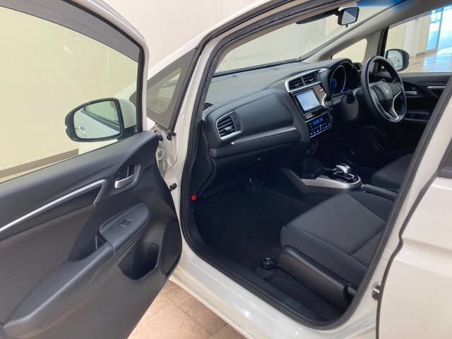 フィットハイブリッド ホンダ ｆパッケージの中古車詳細 中古車検索ならkurutown クルタウン