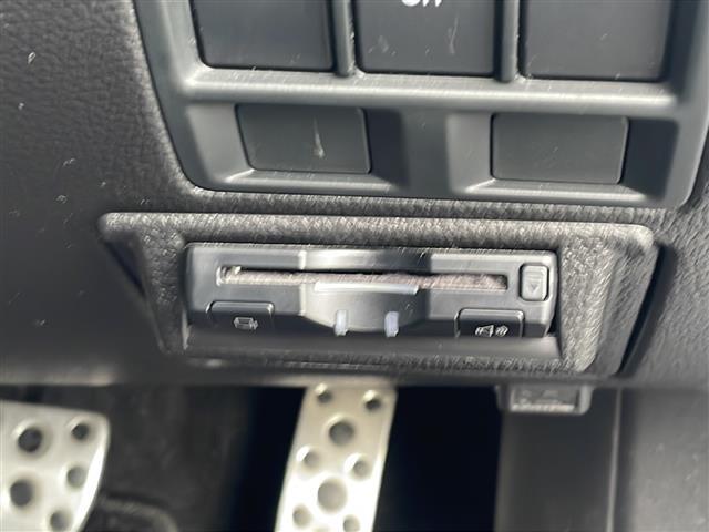 レガシィアウトバック 2.5iアイサイト Sパッケージ マッキントッシュ 純正HDDナビゲーションCD DVD フルセグTV Bluetooth バックカメラ ETC アイサイト クルーズコントロール パドルシフト ハーフレザー調シート パワーシート(11枚目)