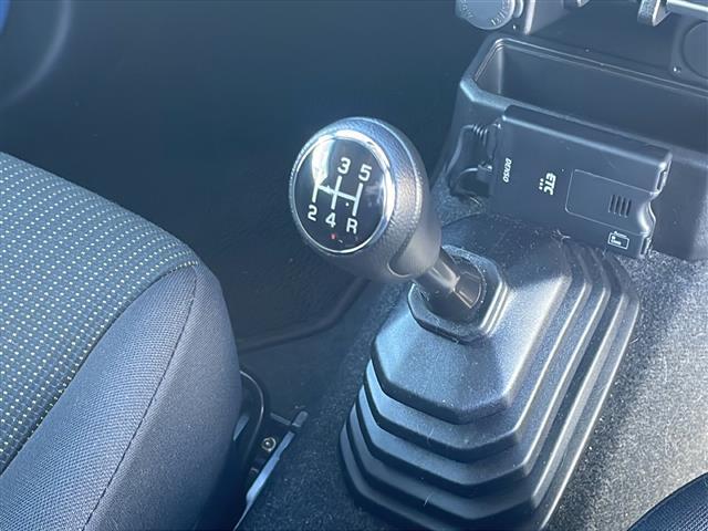 ジムニーシエラ JC ワンオーナー 純正8インチメモリーナビゲーション(Bluetooth/フルセグTV/DVD/CD)バックカメラ ETC・シートヒーター(D/N席) 純正フロアマット 純正15インチアルミホイール(16枚目)