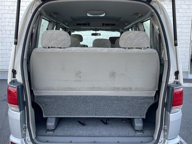 レジアス ベースグレード　社外オーディオＣＤ　ツインサンルーフ　ＥＴＣ　オートライト　フォグライト　リモコンキー　純正１５インチアルミホイール　電動格納ミラー　フロアマット（28枚目）