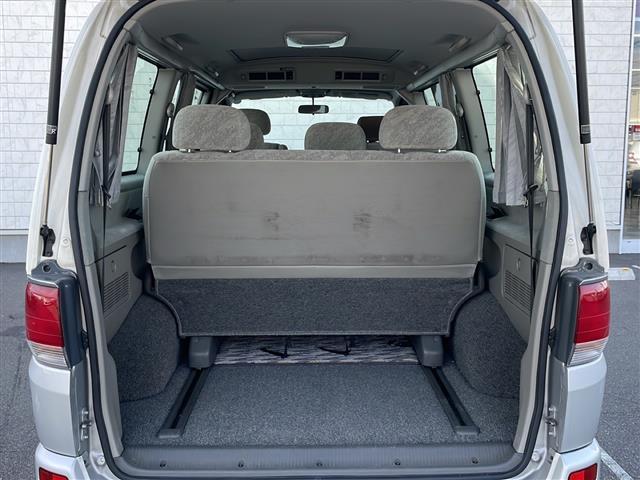 レジアス ベースグレード　社外オーディオＣＤ　ツインサンルーフ　ＥＴＣ　オートライト　フォグライト　リモコンキー　純正１５インチアルミホイール　電動格納ミラー　フロアマット（29枚目）