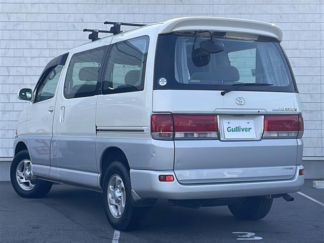 レジアス ベースグレード　社外オーディオＣＤ　ツインサンルーフ　ＥＴＣ　オートライト　フォグライト　リモコンキー　純正１５インチアルミホイール　電動格納ミラー　フロアマット（41枚目）