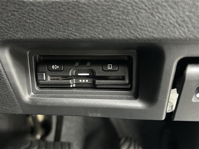 セレナ e-4ORCE オーテック 社外8インチメモリーナビゲーションCD DVD フルセグTV Bluetooth 全方位カメラ ETC プロパイロット レーンキープアシスト オートマチックハイビーム ブラインドスポットモニター(10枚目)