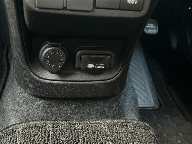 シエンタ ハイブリッドＧ　純正８インチディスプレイオーディオ　バックカメラ　ビルトインＥＴＣ　プリクラッシュセーフティ　オートマチックハイビーム　レーダークルーズコントロール　レーンキープアシスト　ブラインドスポットモニター（14枚目）