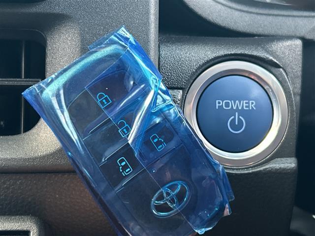 シエンタ ハイブリッドＧ　純正８インチディスプレイオーディオ　バックカメラ　ビルトインＥＴＣ　プリクラッシュセーフティ　オートマチックハイビーム　レーダークルーズコントロール　レーンキープアシスト　ブラインドスポットモニター（17枚目）