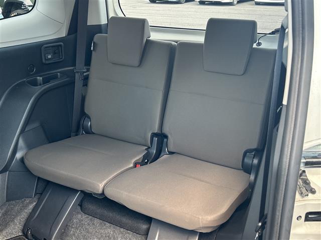 シエンタ ハイブリッドＧ　純正８インチディスプレイオーディオ　バックカメラ　ビルトインＥＴＣ　プリクラッシュセーフティ　オートマチックハイビーム　レーダークルーズコントロール　レーンキープアシスト　ブラインドスポットモニター（22枚目）