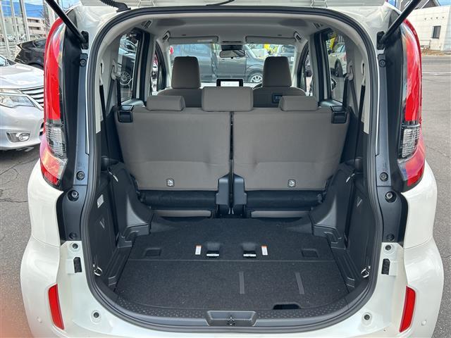 シエンタ ハイブリッドＧ　純正８インチディスプレイオーディオ　バックカメラ　ビルトインＥＴＣ　プリクラッシュセーフティ　オートマチックハイビーム　レーダークルーズコントロール　レーンキープアシスト　ブラインドスポットモニター（26枚目）