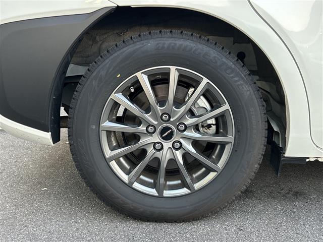 シエンタ ハイブリッドＧ　純正８インチディスプレイオーディオ　バックカメラ　ビルトインＥＴＣ　プリクラッシュセーフティ　オートマチックハイビーム　レーダークルーズコントロール　レーンキープアシスト　ブラインドスポットモニター（33枚目）