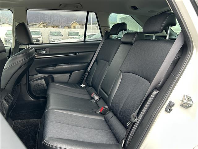 レガシィアウトバック ２．５ｉアイサイト　Ｓパッケージリミテッド　純正７インチメモリーナビゲーションＣＤ　ＤＶＤ　フルセグＴＶ　Ｂｌｕｅｔｏｏｔｈ　ＥＴＣ　サンルーフ　アイサイト　クルーズコントロール　パドルシフト　ＨＩＤヘッドライト　オートライト　フォグライト（19枚目）