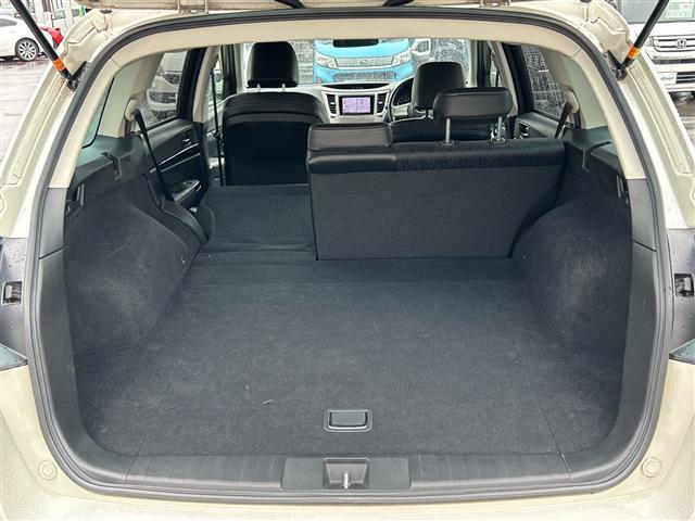 レガシィアウトバック ２．５ｉアイサイト　Ｓパッケージリミテッド　純正７インチメモリーナビゲーションＣＤ　ＤＶＤ　フルセグＴＶ　Ｂｌｕｅｔｏｏｔｈ　ＥＴＣ　サンルーフ　アイサイト　クルーズコントロール　パドルシフト　ＨＩＤヘッドライト　オートライト　フォグライト（22枚目）