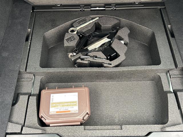 レガシィアウトバック ２．５ｉアイサイト　Ｓパッケージリミテッド　純正７インチメモリーナビゲーションＣＤ　ＤＶＤ　フルセグＴＶ　Ｂｌｕｅｔｏｏｔｈ　ＥＴＣ　サンルーフ　アイサイト　クルーズコントロール　パドルシフト　ＨＩＤヘッドライト　オートライト　フォグライト（24枚目）