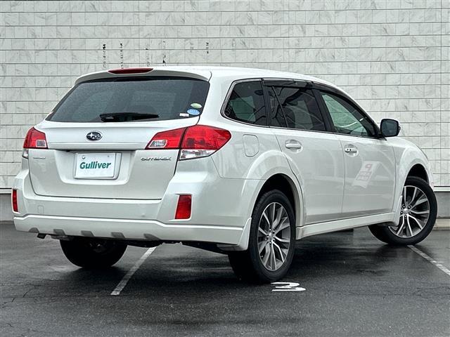 レガシィアウトバック ２．５ｉアイサイト　Ｓパッケージリミテッド　純正７インチメモリーナビゲーションＣＤ　ＤＶＤ　フルセグＴＶ　Ｂｌｕｅｔｏｏｔｈ　ＥＴＣ　サンルーフ　アイサイト　クルーズコントロール　パドルシフト　ＨＩＤヘッドライト　オートライト　フォグライト（31枚目）