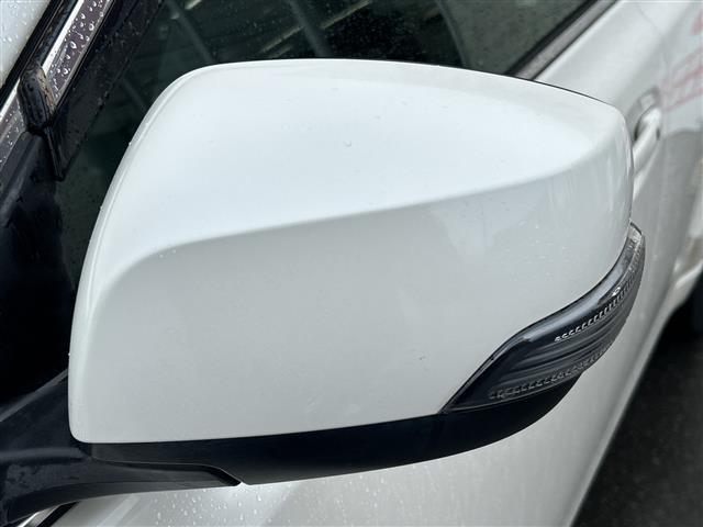 レガシィアウトバック ２．５ｉアイサイト　Ｓパッケージリミテッド　純正７インチメモリーナビゲーションＣＤ　ＤＶＤ　フルセグＴＶ　Ｂｌｕｅｔｏｏｔｈ　ＥＴＣ　サンルーフ　アイサイト　クルーズコントロール　パドルシフト　ＨＩＤヘッドライト　オートライト　フォグライト（32枚目）