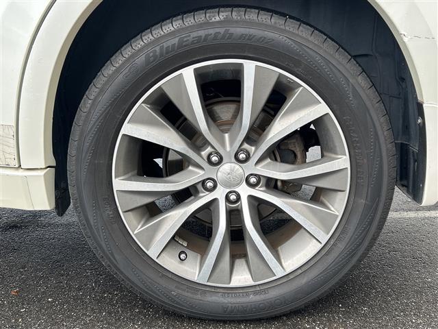 レガシィアウトバック ２．５ｉアイサイト　Ｓパッケージリミテッド　純正７インチメモリーナビゲーションＣＤ　ＤＶＤ　フルセグＴＶ　Ｂｌｕｅｔｏｏｔｈ　ＥＴＣ　サンルーフ　アイサイト　クルーズコントロール　パドルシフト　ＨＩＤヘッドライト　オートライト　フォグライト（33枚目）