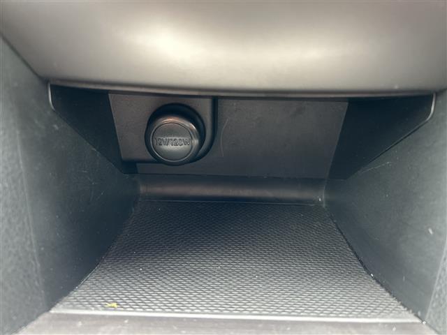 レガシィアウトバック ２．５ｉアイサイト　Ｓパッケージリミテッド　純正７インチメモリーナビゲーションＣＤ　ＤＶＤ　フルセグＴＶ　Ｂｌｕｅｔｏｏｔｈ　ＥＴＣ　サンルーフ　アイサイト　クルーズコントロール　パドルシフト　ＨＩＤヘッドライト　オートライト　フォグライト（37枚目）