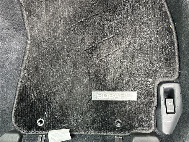 レガシィアウトバック ２．５ｉアイサイト　Ｓパッケージリミテッド　純正７インチメモリーナビゲーションＣＤ　ＤＶＤ　フルセグＴＶ　Ｂｌｕｅｔｏｏｔｈ　ＥＴＣ　サンルーフ　アイサイト　クルーズコントロール　パドルシフト　ＨＩＤヘッドライト　オートライト　フォグライト（39枚目）