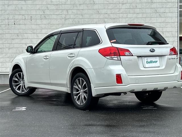 レガシィアウトバック ２．５ｉアイサイト　Ｓパッケージリミテッド　純正７インチメモリーナビゲーションＣＤ　ＤＶＤ　フルセグＴＶ　Ｂｌｕｅｔｏｏｔｈ　ＥＴＣ　サンルーフ　アイサイト　クルーズコントロール　パドルシフト　ＨＩＤヘッドライト　オートライト　フォグライト（42枚目）