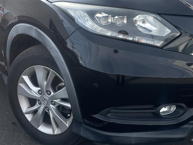 ヴェゼル Ｘ・ホンダセンシング　純正８インチＳＤナビゲーションＣＤ　ＤＶＤ　フルセグＴＶ　Ｂｌｕｅｔｏｏｔｈ　バックカメラ　ビルトインＥＴＣ　ワンオーナー　ホンダセンシング　レーダークルーズコントロール　レーンキープアシスト（4枚目）