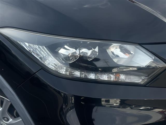 ヴェゼル Ｘ・ホンダセンシング　純正８インチＳＤナビゲーションＣＤ　ＤＶＤ　フルセグＴＶ　Ｂｌｕｅｔｏｏｔｈ　バックカメラ　ビルトインＥＴＣ　ワンオーナー　ホンダセンシング　レーダークルーズコントロール　レーンキープアシスト（5枚目）