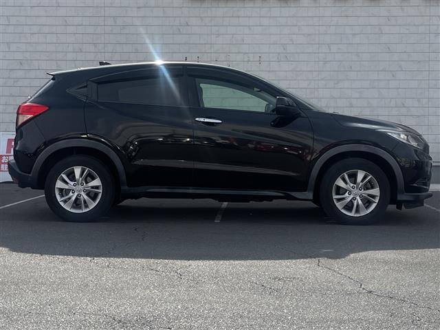 ヴェゼル Ｘ・ホンダセンシング　純正８インチＳＤナビゲーションＣＤ　ＤＶＤ　フルセグＴＶ　Ｂｌｕｅｔｏｏｔｈ　バックカメラ　ビルトインＥＴＣ　ワンオーナー　ホンダセンシング　レーダークルーズコントロール　レーンキープアシスト（10枚目）