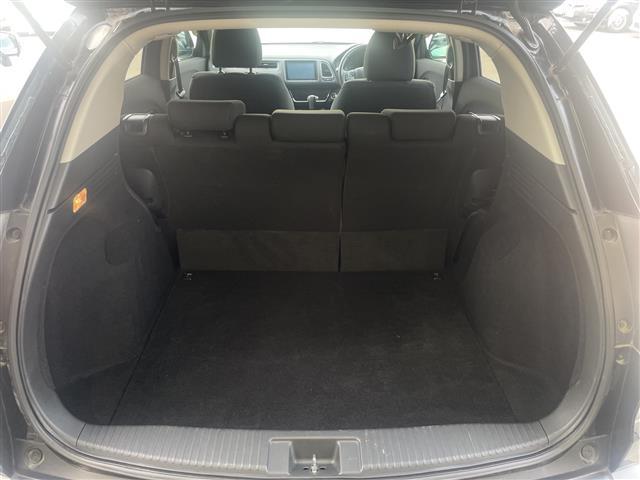 ヴェゼル Ｘ・ホンダセンシング　純正８インチＳＤナビゲーションＣＤ　ＤＶＤ　フルセグＴＶ　Ｂｌｕｅｔｏｏｔｈ　バックカメラ　ビルトインＥＴＣ　ワンオーナー　ホンダセンシング　レーダークルーズコントロール　レーンキープアシスト（16枚目）