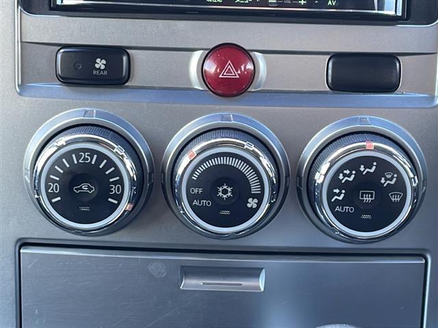 デリカＤ：５ Ｄ　パワーパッケージ　社外７インチメモリーナビゲーションＣＤ　ワンセグＴＶ　バックカメラ　ＥＴＣ　クルーズコントロール　両側パワースライドドア　パドルシフト　シートヒーター（Ｄ／Ｎ）　横滑り防止装置　ＨＩＤヘッドライト（9枚目）