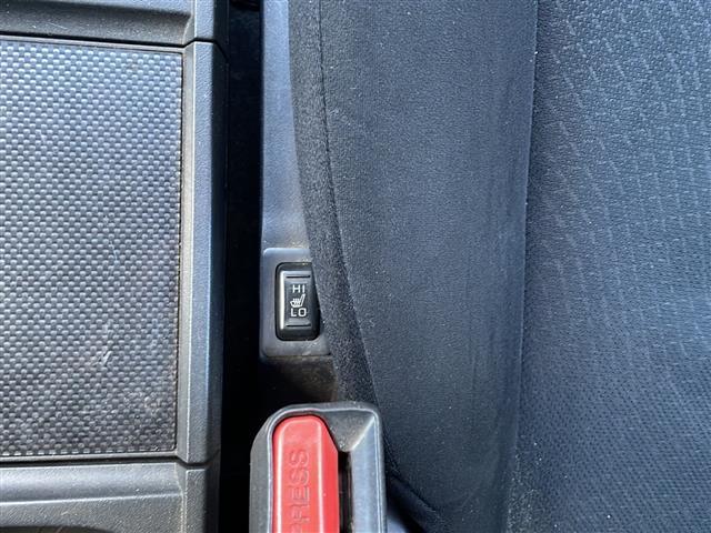 デリカＤ：５ Ｄ　パワーパッケージ　社外７インチメモリーナビゲーションＣＤ　ワンセグＴＶ　バックカメラ　ＥＴＣ　クルーズコントロール　両側パワースライドドア　パドルシフト　シートヒーター（Ｄ／Ｎ）　横滑り防止装置　ＨＩＤヘッドライト（19枚目）