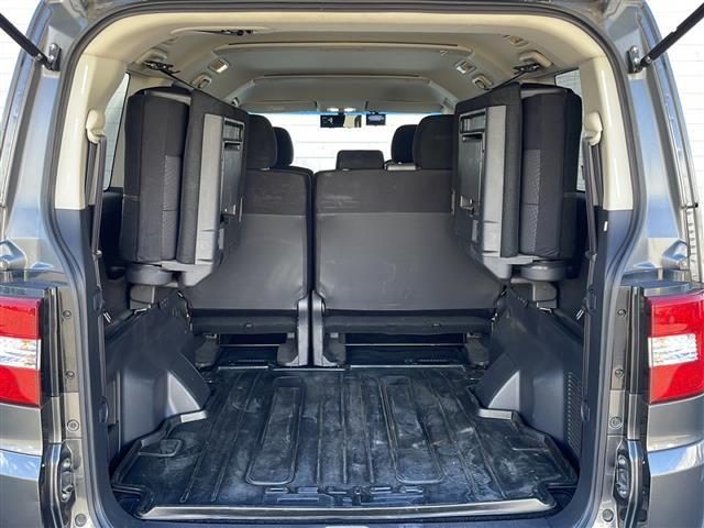 デリカＤ：５ Ｄ　パワーパッケージ　社外７インチメモリーナビゲーションＣＤ　ワンセグＴＶ　バックカメラ　ＥＴＣ　クルーズコントロール　両側パワースライドドア　パドルシフト　シートヒーター（Ｄ／Ｎ）　横滑り防止装置　ＨＩＤヘッドライト（29枚目）