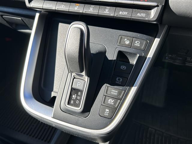 ノア ハイブリッドS-Z 純正10.5インチディスプレイオーディオCD DVD フルセグTV Bluetooth 全方位カメラ ビルトインETC2.0 プリクラッシュセーフティ レーンキープアシスト レーダークルーズ(10枚目)