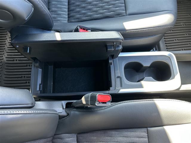 ノア ハイブリッドS-Z 純正10.5インチディスプレイオーディオCD DVD フルセグTV Bluetooth 全方位カメラ ビルトインETC2.0 プリクラッシュセーフティ レーンキープアシスト レーダークルーズ(13枚目)